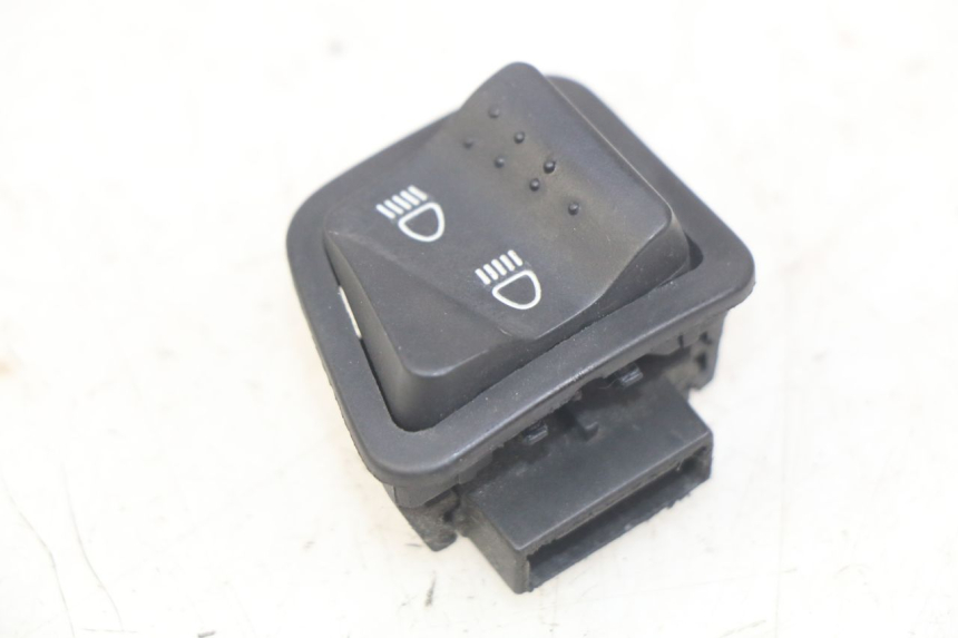 photo de HEADLIGHT HIGH BEAM SWITCH PIAGGIO ZIP 4T 50 (2018 - 2020) - Main view