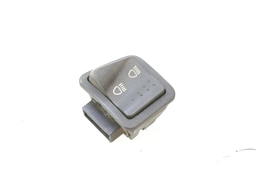 photo de HEADLIGHT HIGH BEAM SWITCH PIAGGIO ZIP 4T 50 (2018 - 2020) - Component detail