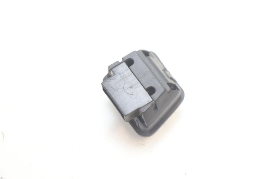 photo de HEADLIGHT SWITCH PIAGGIO ZIP 4T 50 (2006 - 2017) - Alternative perspective