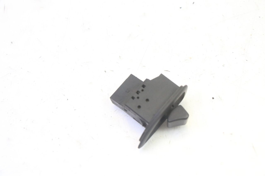 photo de ROLL LOCK SWITCH PIAGGIO MP3 125 (2006 - 2014) - Component detail