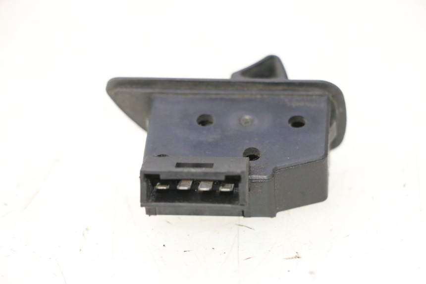 photo de ROLL LOCK SWITCH PIAGGIO MP3 500 (2016 - 2018) - Alternative perspective