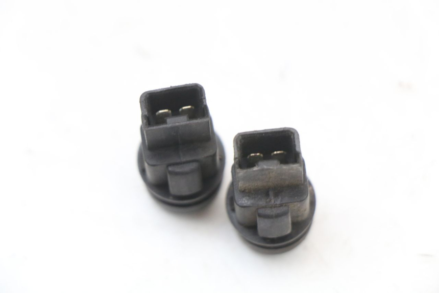 photo de SWITCH PIAGGIO XEVO - X EVO 125 (2007 - 2017) - Alternative perspective