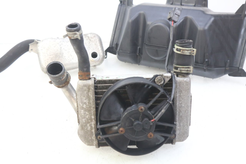 photo de COMPRESSOR PEUGEOT SATELIS COMPRESSOR K15 125 (2006 - 2009) - Distinctive features