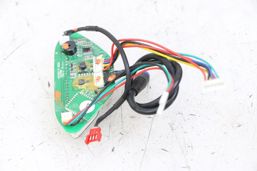 photo de SPEEDOMETER URBANGLIDE 100XS 1 - Surface and material condition