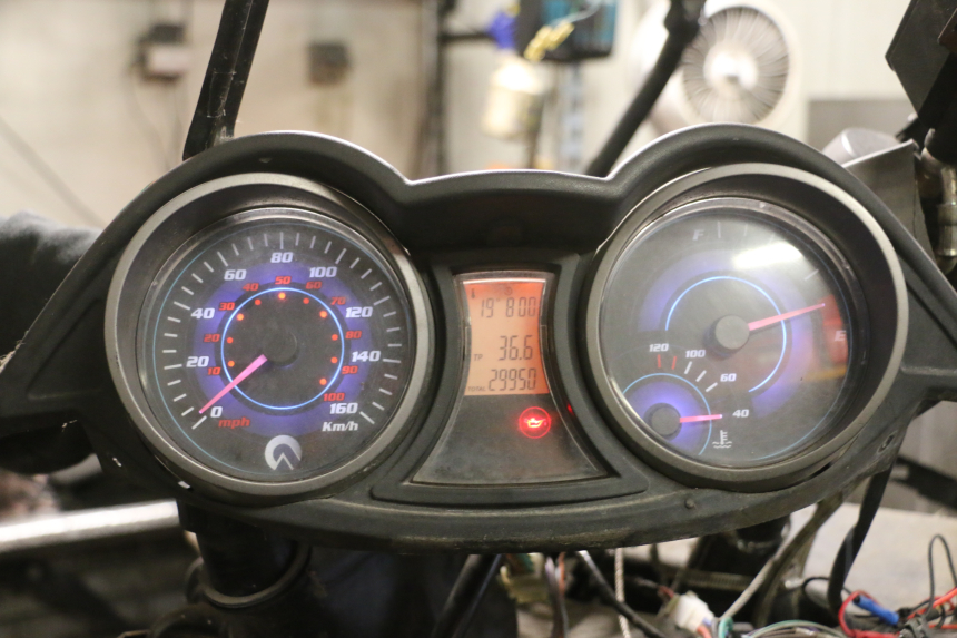 photo de SPEEDOMETER ADIVA AD3 300 (2014 - 2020) - Product overview