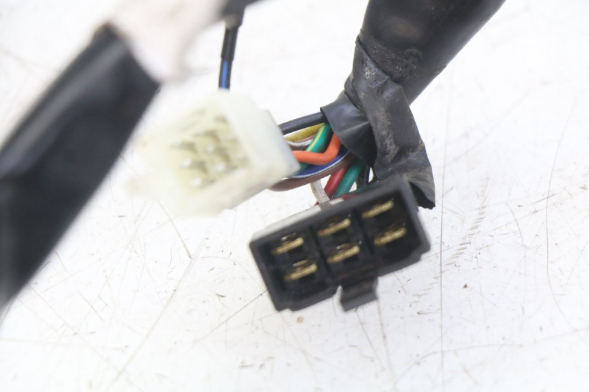 photo de SPEEDOMETER KYMCO AGILITY 16+ 4T 50 (2018 - 2023) - Fixing points details