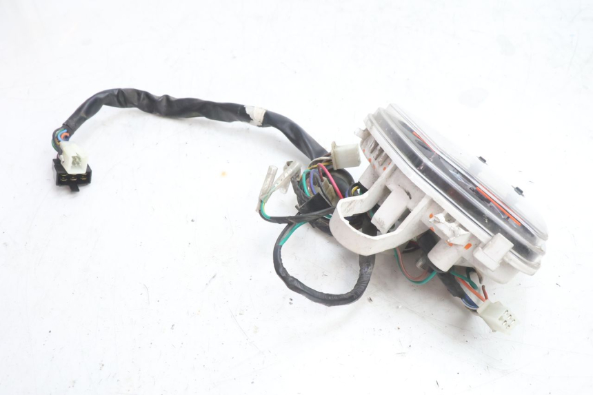 photo de SPEEDOMETER KYMCO AGILITY 16+ 4T 50 (2018 - 2023) - Fixing points details