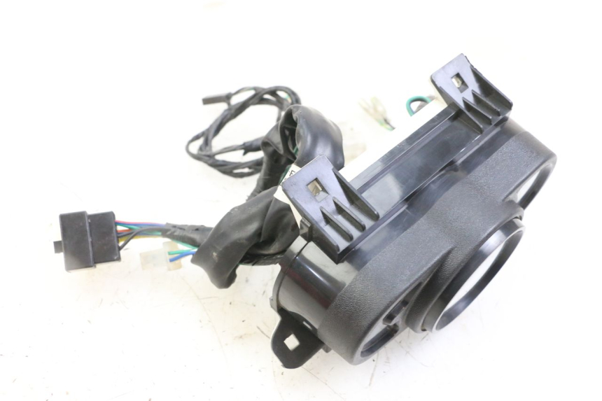 photo de SPEEDOMETER KYMCO AGILITY 4T 50 (2018 - 2022) - Fixing points details