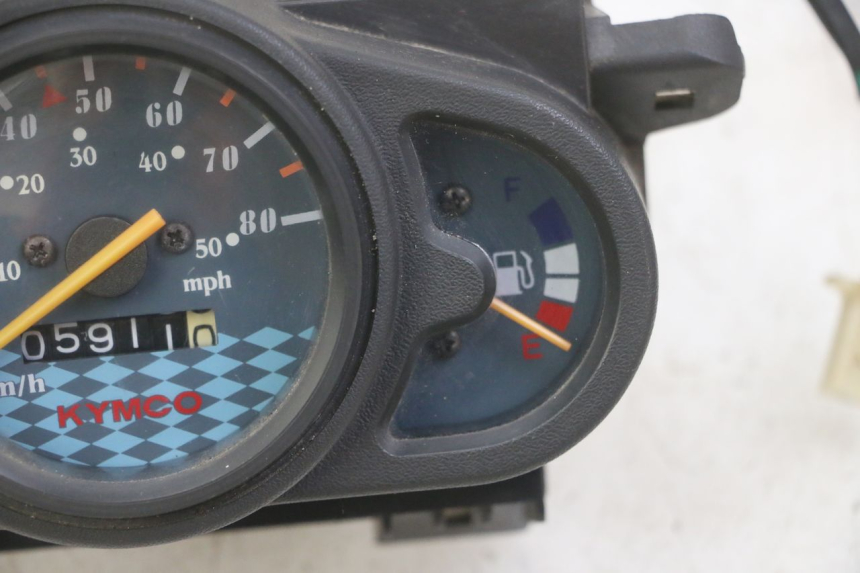 photo de SPEEDOMETER KYMCO AGILITY 4T 50 (2005 - 2018) - Component zoom