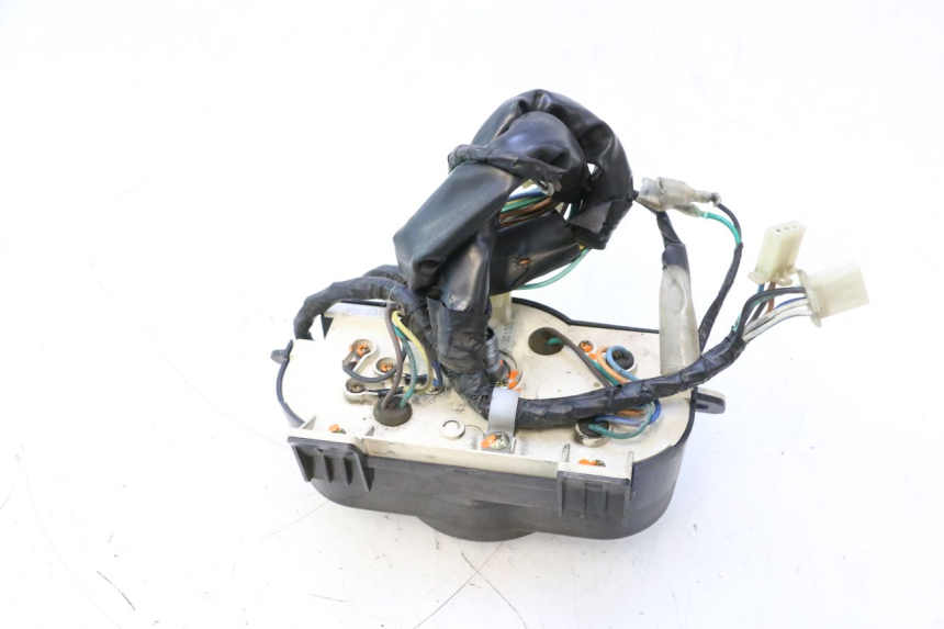 photo de SPEEDOMETER KYMCO AGILITY 4T 50 (2005 - 2018) - Fixing points details