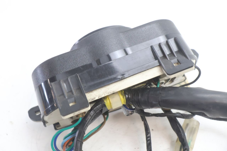 photo de SPEEDOMETER KYMCO AGILITY 4T 50 (2005 - 2018) - Fixing points details