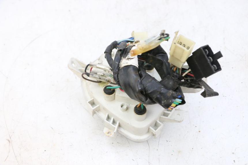 photo de SPEEDOMETER KYMCO AGILITY CITY 4T 50 (2008 - 2016) - Fixing points details