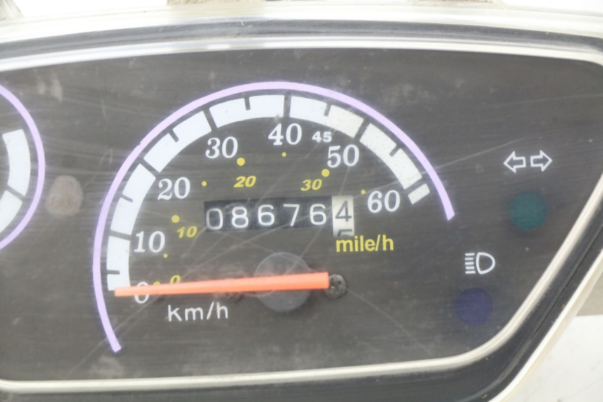 photo de SPEEDOMETER TAOTAO BEATBOX 2 50 (2005 - 2017) - Surface and material condition