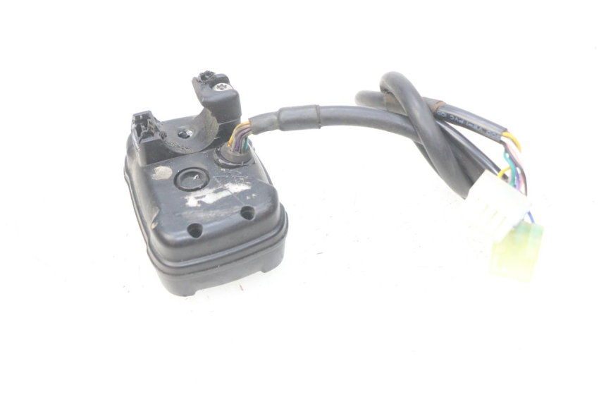 photo de SPEEDOMETER MBK BOOSTER SPIRIT NAKED 50 (2004 - 2017) - Fixing points details