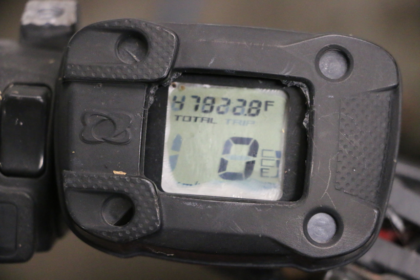 photo de SPEEDOMETER MBK BOOSTER SPIRIT NAKED 50 (2004 - 2017) - Zoom on usage condition