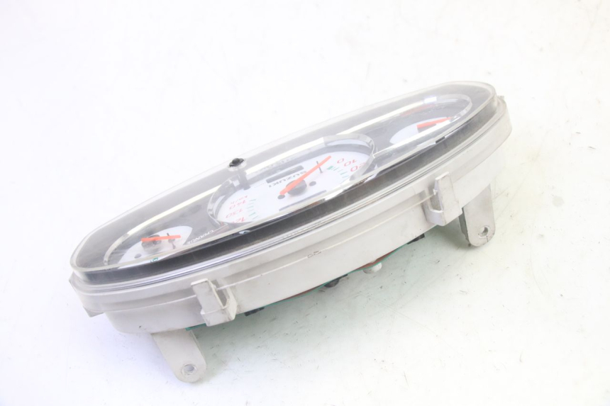 photo de SPEEDOMETER SUZUKI BURGMAN 125 (2007 - 2014) - Surface and material condition