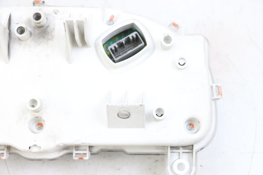 photo de SPEEDOMETER SUZUKI BURGMAN 650 (2013 - 2020) - Component zoom