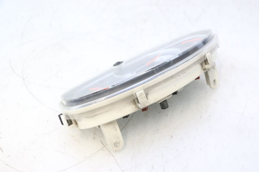 photo de SPEEDOMETER SUZUKI BURGMAN 125 (2007 - 2014) - High-resolution close-up