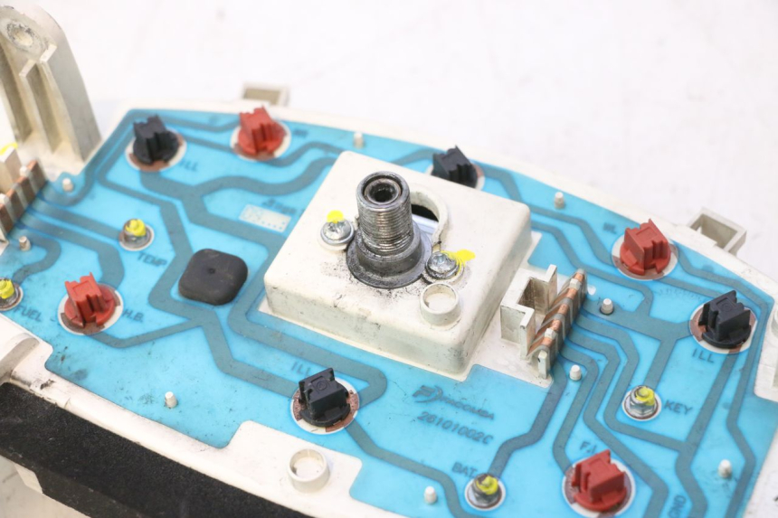 photo de SPEEDOMETER SUZUKI BURGMAN 125 (2007 - 2014) - Surface and material condition