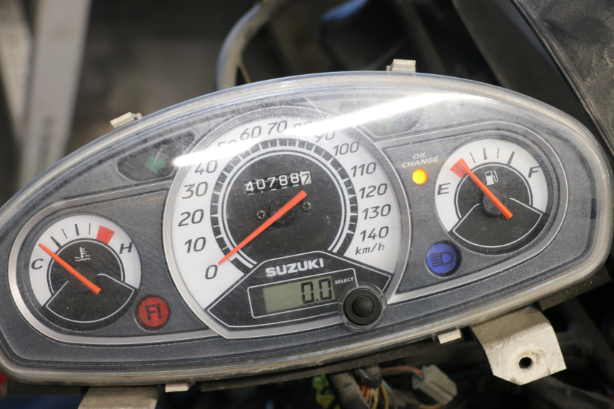 photo de SPEEDOMETER SUZUKI BURGMAN 125 (2007 - 2014) - Zoom on usage condition