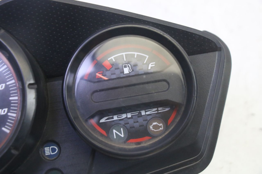 photo de SPEEDOMETER HONDA CBF 125 (2009 - 2015) - Zoom on usage condition