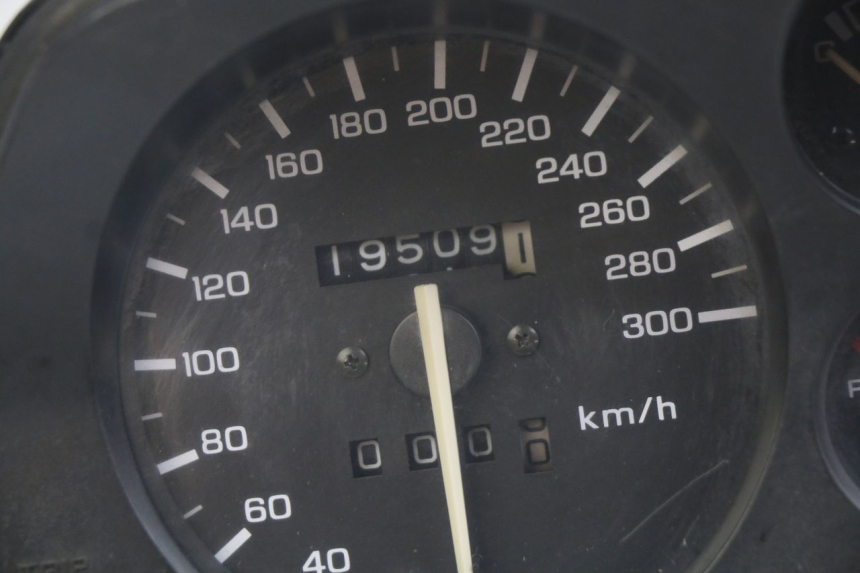 photo de SPEEDOMETER HONDA CBR F SC25 1000 (1989 - 1992) - Component zoom