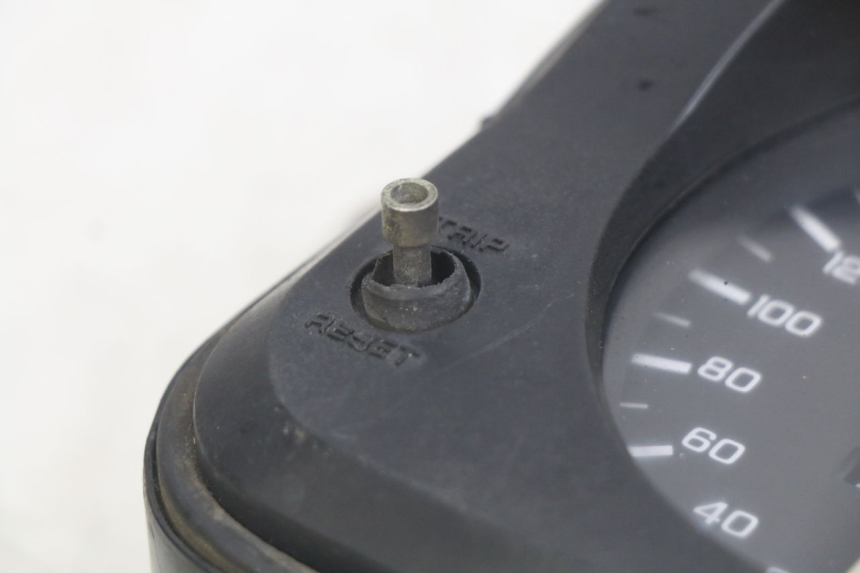 photo de SPEEDOMETER HONDA CBR F SC25 1000 (1989 - 1992) - Alternative perspective