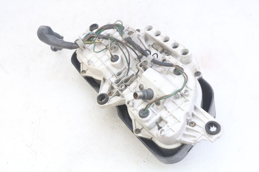 photo de SPEEDOMETER HONDA CBR F SC25 1000 (1989 - 1992) - Surface and material condition