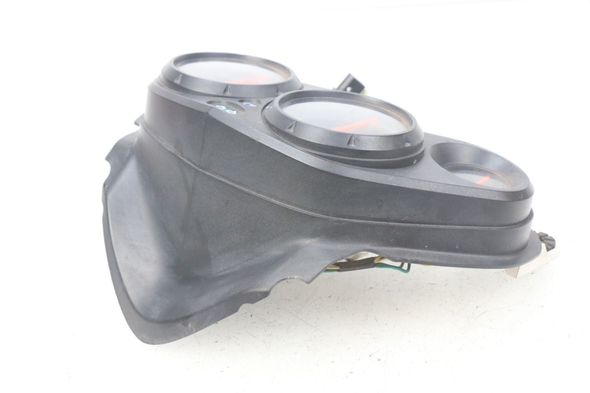 photo de SPEEDOMETER HONDA CBR R 125 (2003 - 2006) - Fixing points details
