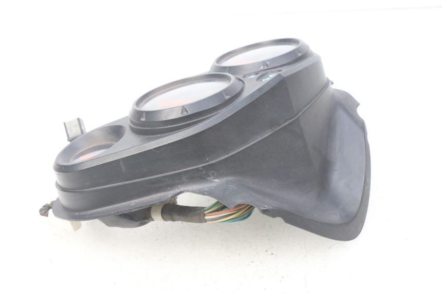 photo de SPEEDOMETER HONDA CBR R 125 (2003 - 2006) - Surface and material condition