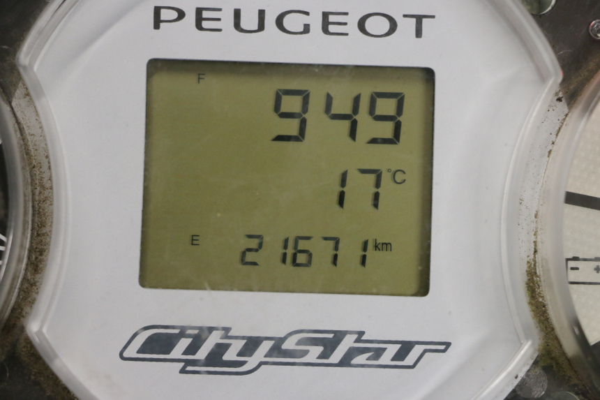 photo de SPEEDOMETER PEUGEOT CITYSTAR 50 (2013 - 2017) - High-resolution close-up