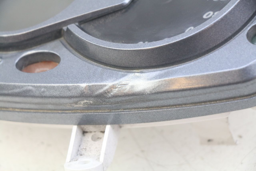 photo de SPEEDOMETER YAMAHA CYGNUS X INJECTION 125 (2007 - 2013) - Surface and material condition
