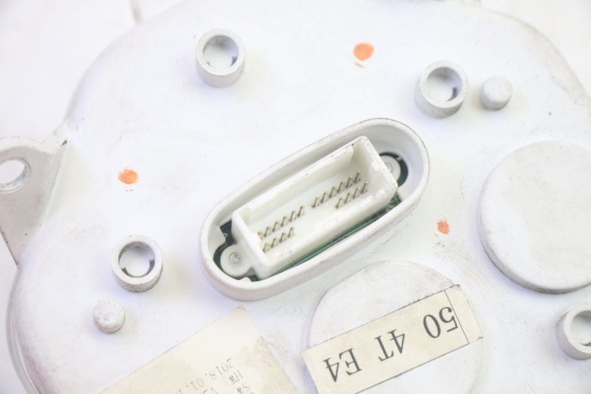 photo de SPEEDOMETER PEUGEOT DJANGO 4T 50 (2014 - 2019) - Surface and material condition