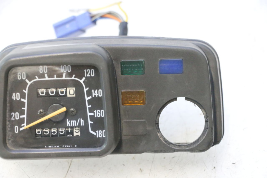 photo de SPEEDOMETER SUZUKI DR S 600 (1985 - 1989) - Distinctive features