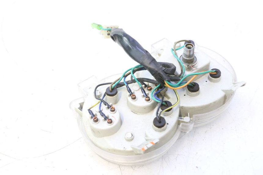 photo de SPEEDOMETER CF MOTO E-CHARM 125 (2005 - 2008) - Fixing points details