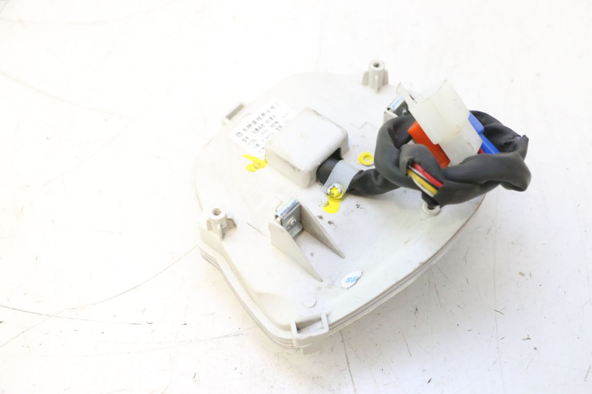 photo de SPEEDOMETER WAYSCRAL E-START 1 (2018 - 2022) - Surface and material condition