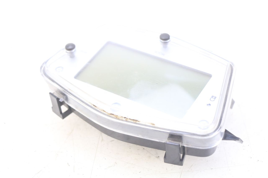 photo de SPEEDOMETER PEUGEOT E-VIVACITY 1 (2012 - 2018) - Fixing points details