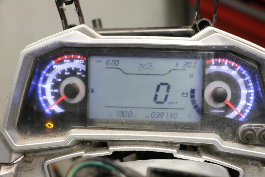 photo de SPEEDOMETER LONGJIA EASY MAX 125 (2020 - 2024) - Zoom on usage condition