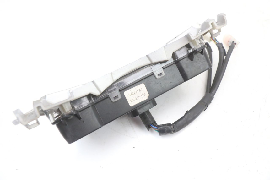 photo de SPEEDOMETER LONGJIA EASY MAX 125 (2020 - 2024) - Surface and material condition