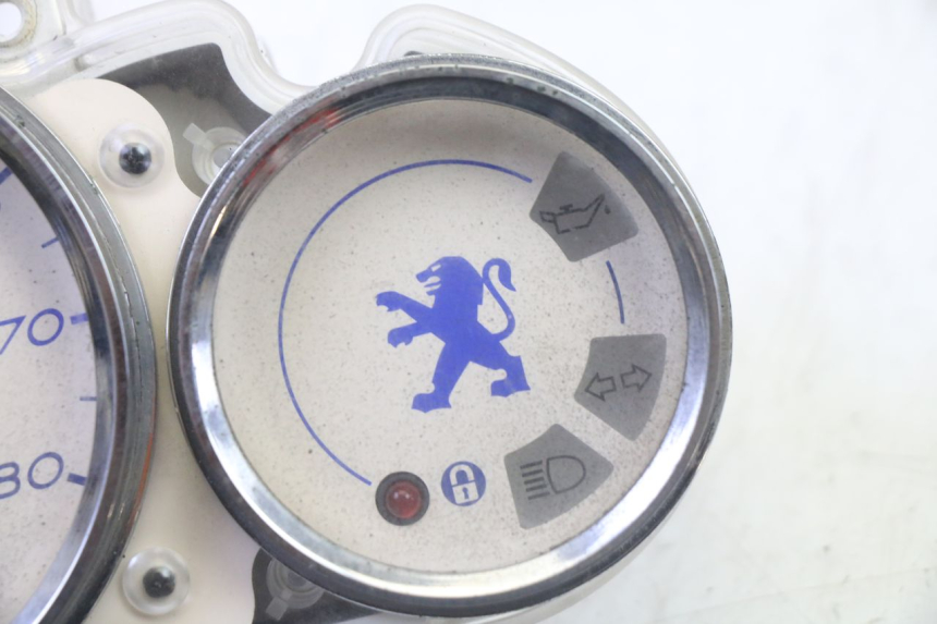 photo de SPEEDOMETER PEUGEOT ELYSTAR 50 (2002 - 2014) - Technical close-up