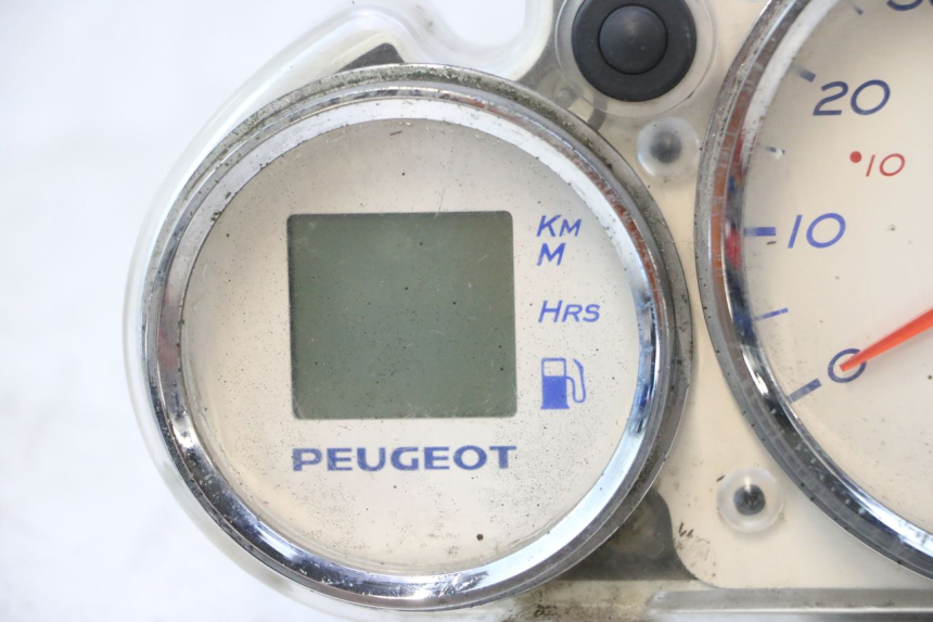 photo de SPEEDOMETER PEUGEOT ELYSTAR 50 (2002 - 2014) - Focus on structure