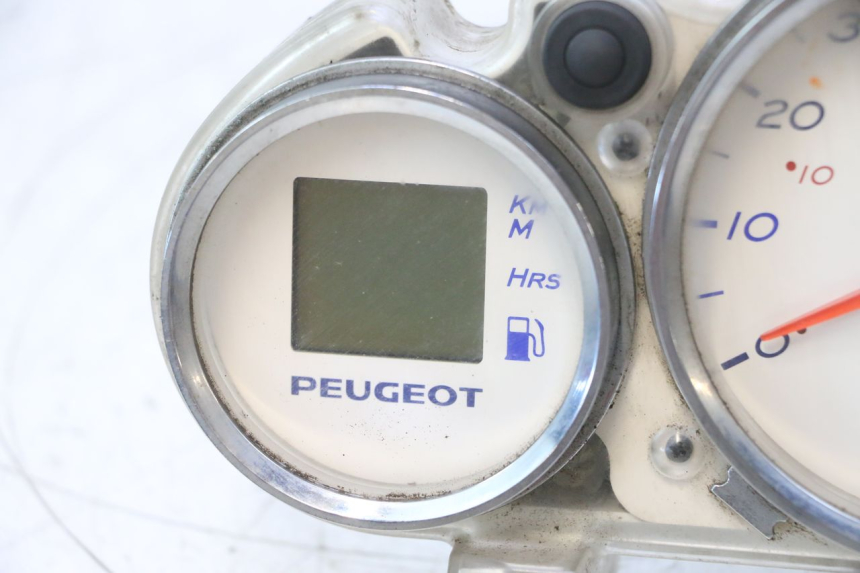 photo de SPEEDOMETER PEUGEOT ELYSTAR 50 (2002 - 2014) - Distinctive features
