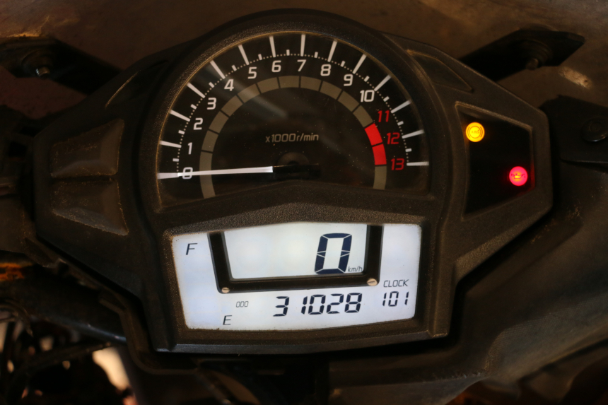 photo de SPEEDOMETER KAWASAKI ER-6 ER6 F ABS 650 (2012 - 2016) - Zoom on usage condition