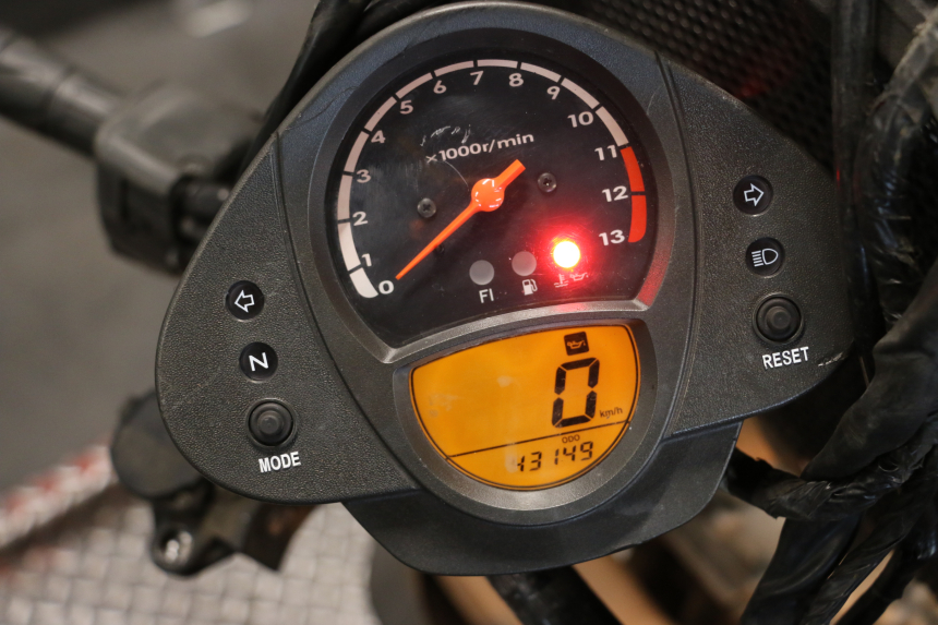 photo de SPEEDOMETER KAWASAKI ER-6 ER6 N 650 (2005 - 2009) - Zoom on usage condition