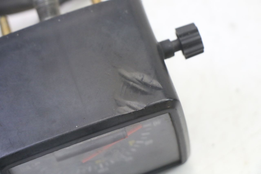 photo de SPEEDOMETER APRILIA ETX 125 (1998 - 2002) - Surface and material condition