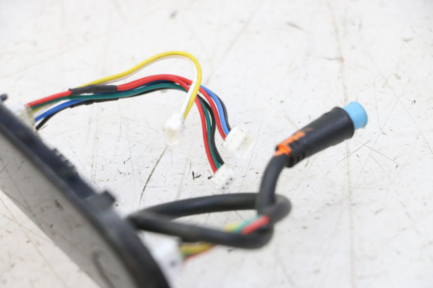 photo de SPEEDOMETER SEGWAY NINEBOT F40E 1 - Alternative perspective