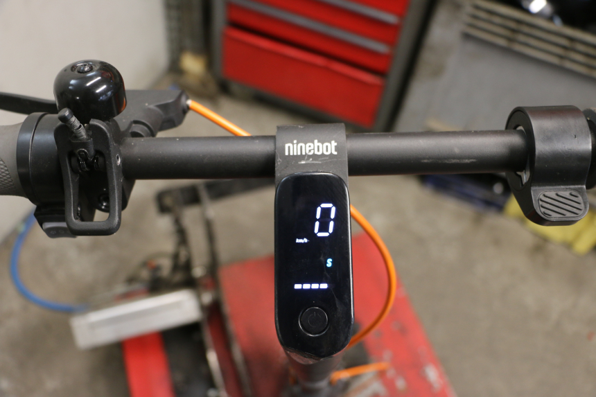 photo de SPEEDOMETER SEGWAY NINEBOT F65I 1 - Component detail