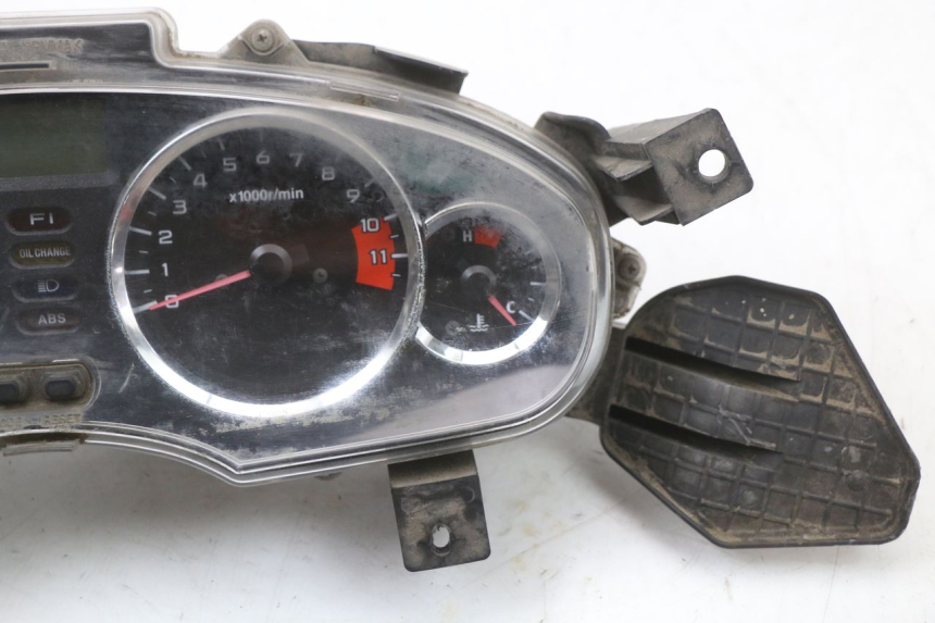 photo de SPEEDOMETER HONDA FES S-WING SWING ABS 125 (2007 - 2015) - Technical close-up
