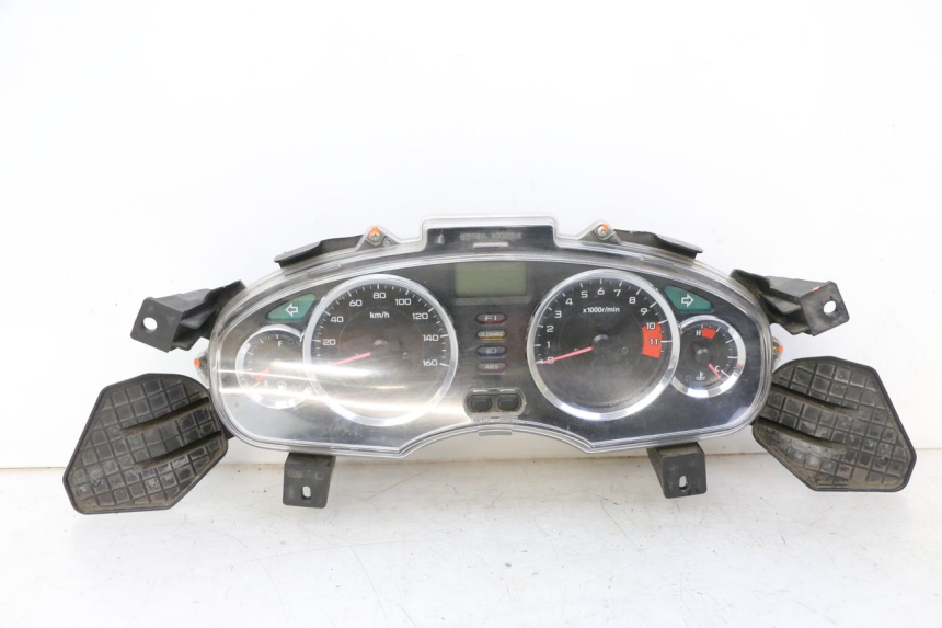 photo de SPEEDOMETER HONDA FES S-WING SWING ABS 125 (2007 - 2015) - Spare part profile view