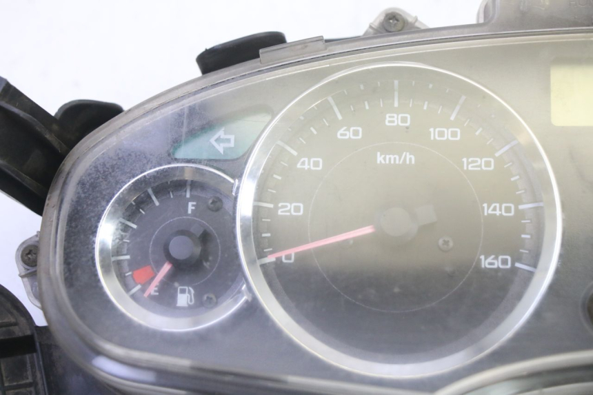 photo de SPEEDOMETER HONDA FES S-WING SWING ABS 125 (2007 - 2015) - Component detail